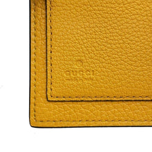 将图像加载到图库查看器中，GUCCI Embossed Logo Bifold Wallet Yellow658681 Leather
