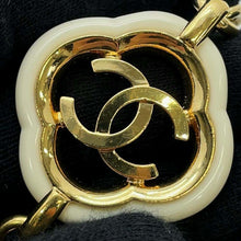 将图像加载到图库查看器中，CHANEL CC Logo Heart Motif Chain Long Necklace White/Gold Metal Lacquer
