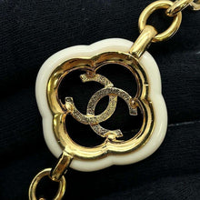 将图像加载到图库查看器中，CHANEL CC Logo Heart Motif Chain Long Necklace White/Gold Metal Lacquer
