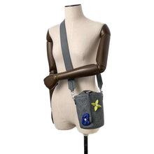 Load image into Gallery viewer, LOUIS VUITTON Chalk・Pouch granite grayM81572 Taurillon Clamming
