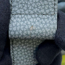 Load image into Gallery viewer, LOUIS VUITTON Chalk・Pouch granite grayM81572 Taurillon Clamming
