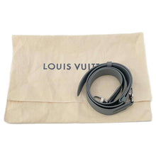 将图像加载到图库查看器中，LOUIS VUITTON Chalk・Pouch granite grayM81572 Taurillon Clamming
