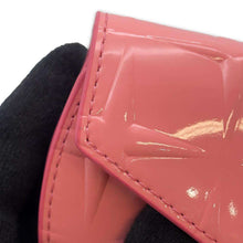 将图像加载到图库查看器中，MCM Chain wallet Pink Patent Leather/Leather
