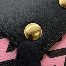 Load image into Gallery viewer, Pouch Pink/Black Leather
