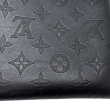 将图像加载到图库查看器中，LOUIS VUITTON Pochette to Go NoirM81570 Monogram Shadow
