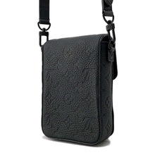 将图像加载到图库查看器中，LOUIS VUITTON SPadlock Vertical Wearable Wallet NoirM82252 Monogram Eclipse
