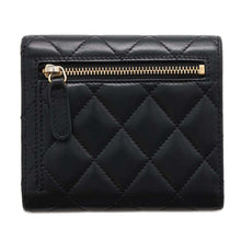 将图像加载到图库查看器中，CHANEL Matelasse compact wallet BlackA82288 Lambskin
