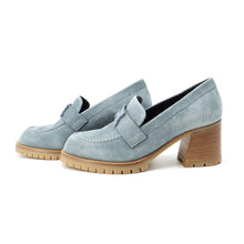 Load image into Gallery viewer, HERMES Foch heel loafers blue pinedo Suede Rubber Size 35
