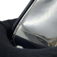 将图像加载到图库查看器中，BURBERRY TBChainShoulder Bag Silver Leather
