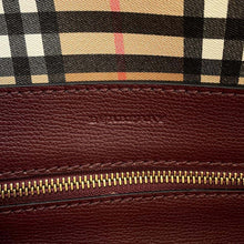 Load image into Gallery viewer, BURBERRY Crest Tote bold Leather
