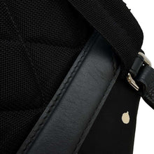 将图像加载到图库查看器中，BURBERRY Backpack Black Nylon
