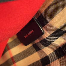 将图像加载到图库查看器中，BURBERRY Nova Check Shoulder Phone Case Beige/Black8026664 Nylon
