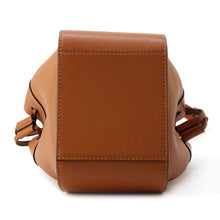 将图像加载到图库查看器中，LOEWE Hammock Drawstring Tan314.30.V07 Leather Size Mini
