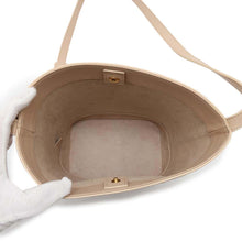 将图像加载到图库查看器中，CELINE Triomphe Shoulder Bag Beige113783DU3 Leather
