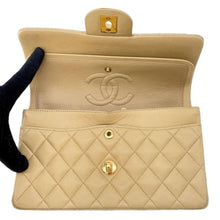 Load image into Gallery viewer, CHANEL Matelasse ChainShoulder BeigeA01113 Lambskin Size 23
