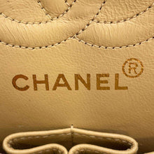 Load image into Gallery viewer, CHANEL Matelasse ChainShoulder BeigeA01113 Lambskin Size 23
