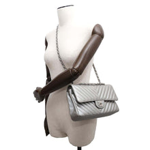 Load image into Gallery viewer, CHANEL Matelasse V Stitch ChainShoulder SilverA01112 Caviar Leather
