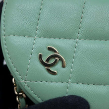 将图像加载到图库查看器中，CHANEL Round Shoulder Bag Light GreenA70657 Lambskin
