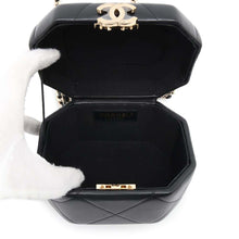 将图像加载到图库查看器中，CHANEL Vanity bag ChainShoulder BlackAS2630 Lambskin
