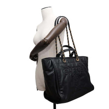 将图像加载到图库查看器中，CHANEL Deauville embossed tote BlackAS3257 Lambskin Size Large
