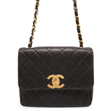 将图像加载到图库查看器中，CHANEL Jumbo Matelasse Shoulder Bag Black Lambskin
