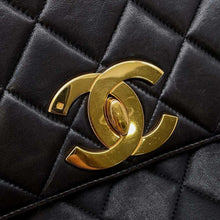 将图像加载到图库查看器中，CHANEL Jumbo Matelasse Shoulder Bag Black Lambskin
