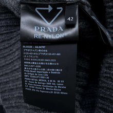 将图像加载到图库查看器中，PRADA sweater Size 42 Gray/BlackP24R1P Wool 70% Cashmere30% Nylon100%
