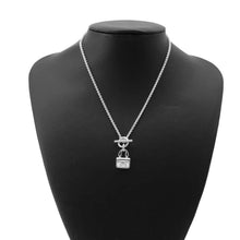 将图像加载到图库查看器中，HERMES Amulette Constance Necklace SV925
