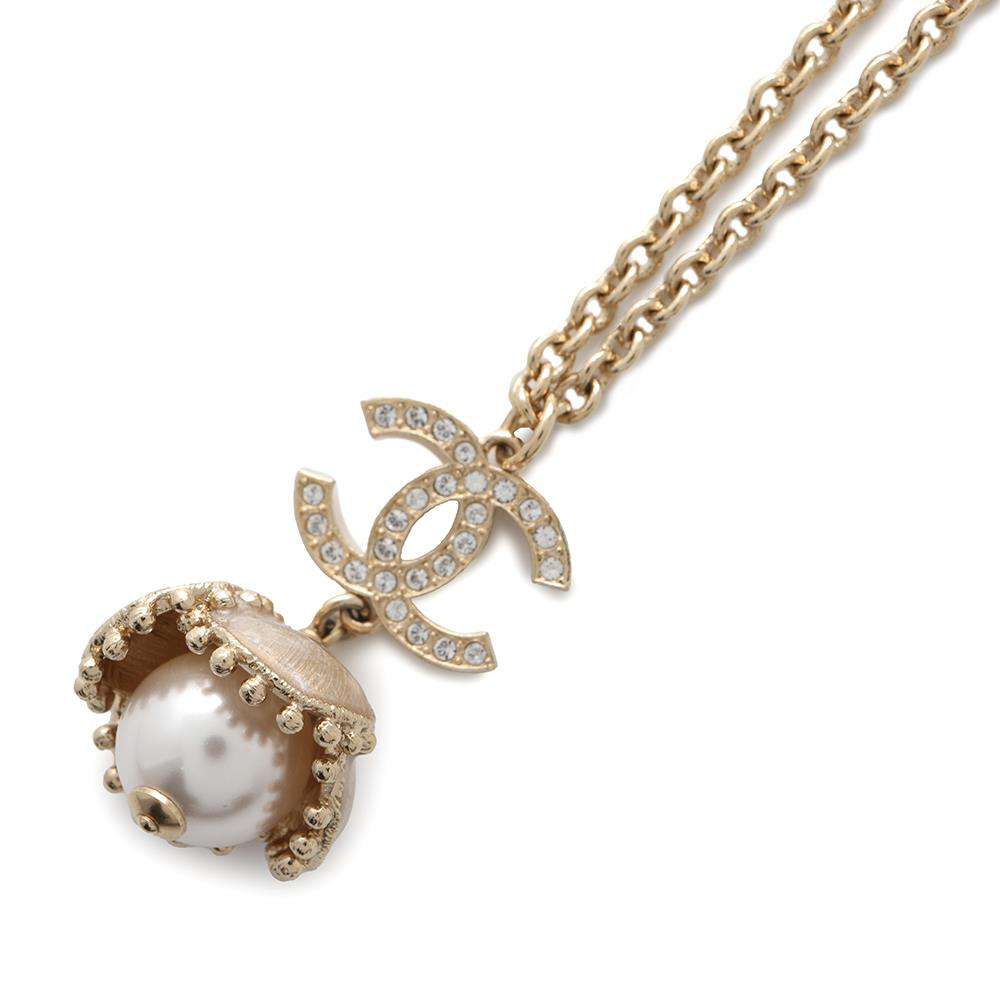 CHANEL CC Logo Flower Faux Pearl Necklace Gold Gold Plated Faux Pearl