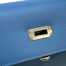 Load image into Gallery viewer, HERMES Kelly Sellier Azur Epsom Size 25
