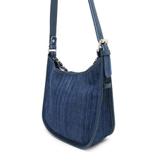 将图像加载到图库查看器中，CHANEL Matelasse CC Logo Hobo Bag Blue Denim
