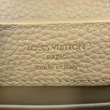 Load image into Gallery viewer, LOUIS VUITTON Capucines MINI GaletM11341 Taurillon Leather Size Mini
