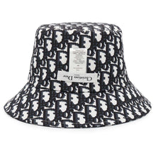 Load image into Gallery viewer, Dior Oblique Check Pattern Reversible Bucket Hat Size 56 Navy/White22VIC923I130 Polyester49% Cotton46% Polyurethane5%
