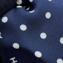 将图像加载到图库查看器中，CHANEL CC Logo Ribbon Motif Polka Dot Scrunchie Navy/WhiteAA9828 Silk100%
