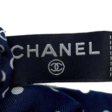 将图像加载到图库查看器中，CHANEL CC Logo Ribbon Motif Polka Dot Scrunchie Navy/WhiteAA9828 Silk100%
