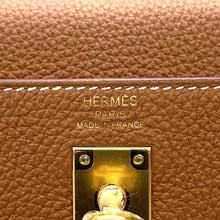 Load image into Gallery viewer, HERMES Kelly Retourne Gold Togo Leather Size 25
