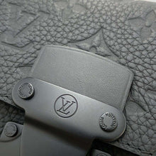 Load image into Gallery viewer, LOUIS VUITTON SPadlock Vertical Wearable Wallet NoirM81524 Monogram・Taurillon
