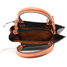 将图像加载到图库查看器中，CELINE Triomphe Vertical Hippo Tan191542 PVC Leather Size Small
