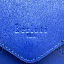 将图像加载到图库查看器中，Berluti Logo Clutch Bag Blue Leather
