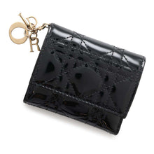 将图像加载到图库查看器中，Dior Cannage Lady Dior Lotus Wallet BlackS0181OVRB Patent Calf Leather
