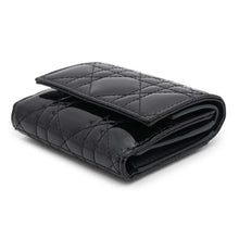 将图像加载到图库查看器中，Dior Cannage Lady Dior Lotus Wallet BlackS0181OVRB Patent Calf Leather
