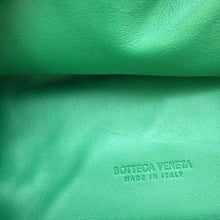 将图像加载到图库查看器中，Bottega Veneta The ChainPouch Shoulder Bag Green651445 Leather
