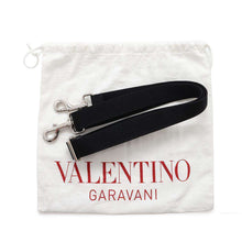 将图像加载到图库查看器中，Valentino Garavani VLTNLogo Shoulder Bag Black3Y2B0943WJW Leather
