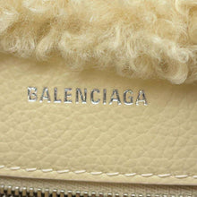 将图像加载到图库查看器中，BALENCIAGA Every day Beige672793 Boa Leather Size XS
