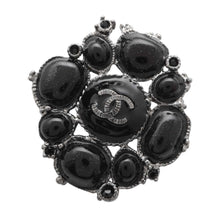 将图像加载到图库查看器中，CHANEL CC Logo Brooch Black Metal  Rhinestone
