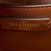 将图像加载到图库查看器中，Valentino Garavani V logo 2wayHandbag Brown Mouton Leather
