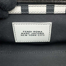 将图像加载到图库查看器中，FENDI Mamma Bucket ROMA Marc Jacobs collaboration White/Black8BR600 Leather
