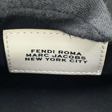 将图像加载到图库查看器中，FENDI First ROMA Marc Jacobs collaboration White/Black8BP137 Leather Size Medium
