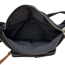 将图像加载到图库查看器中，LOEWE Puffy Crossbody Bag Black335.73.W75 Leather
