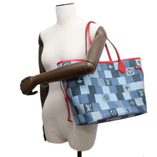 将图像加载到图库查看器中，LOUIS VUITTON Square Patchwork Neverfull Blue/RedM44981 Monogram Denim Size MM
